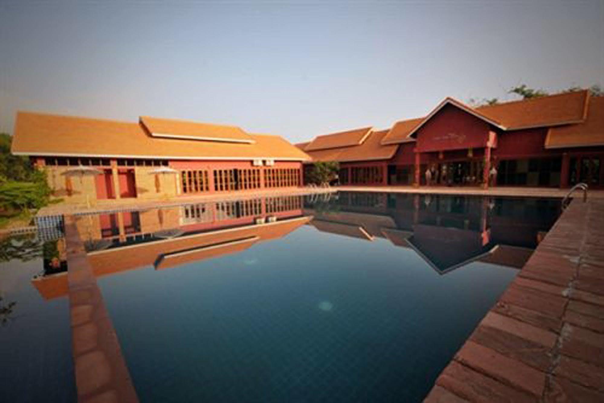 Chiangmai Royal Creek Hotel Hang Dong Exterior foto